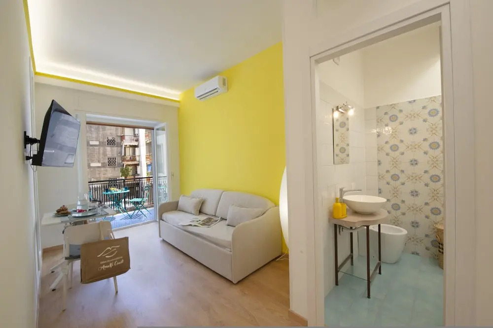 Suite Nerano - In the Center of Maiori a few Steps From the sea
