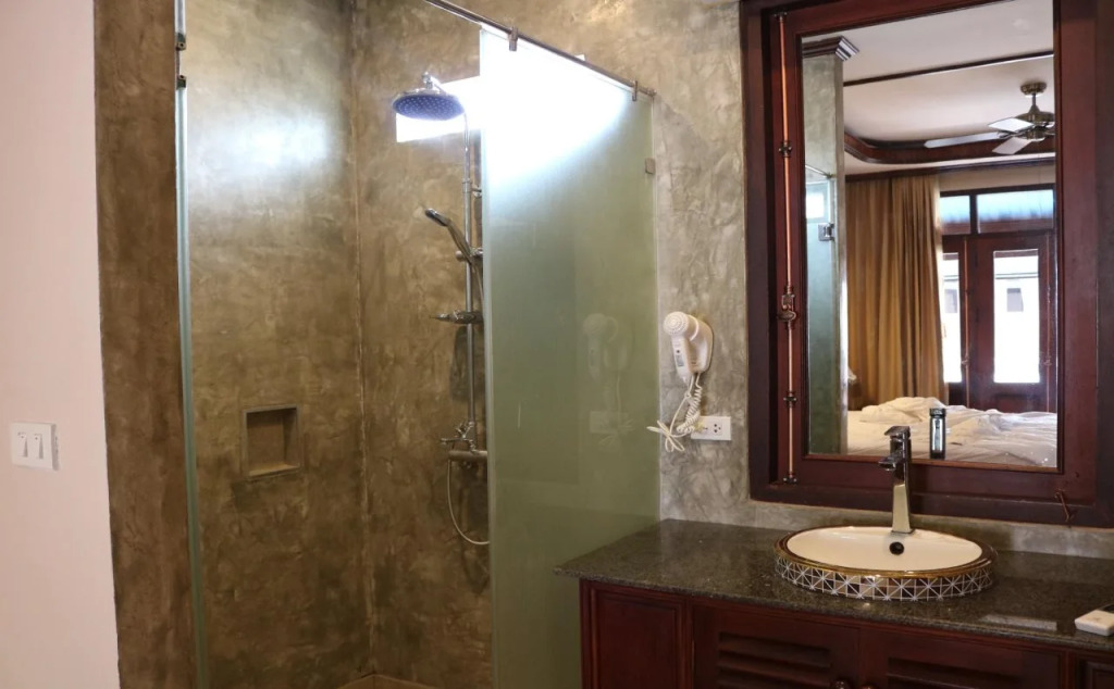Singharat Guest House