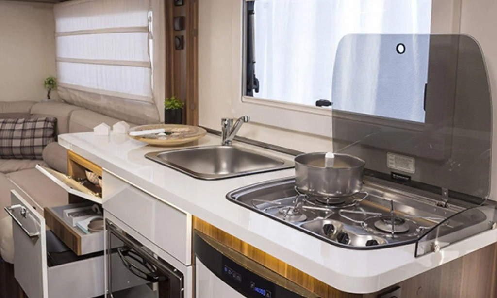 Go Outdoors Motor Home - Caravan Park