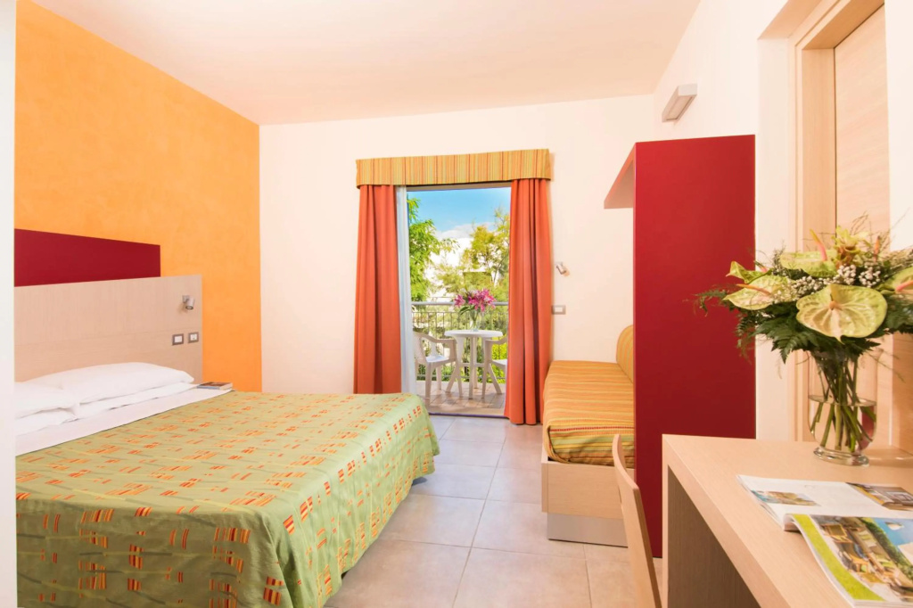 Курортный отель Sibari Green Resort