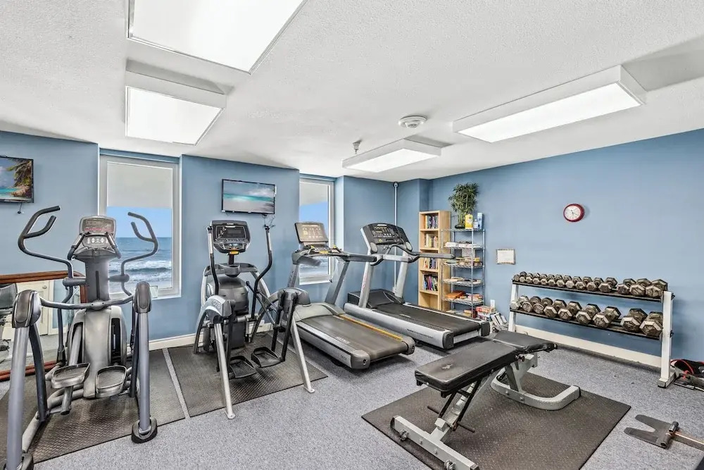 Grandview Oasis! 3BR 2BA Sleeps 9! Gulf-front Tranquility Beckons!