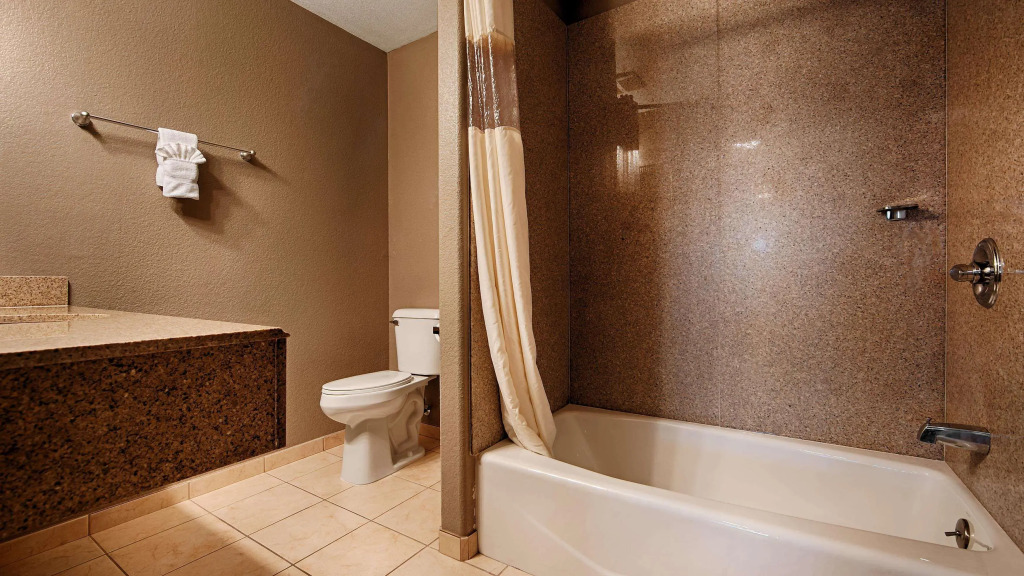 Best Western Plus Main Street Inn