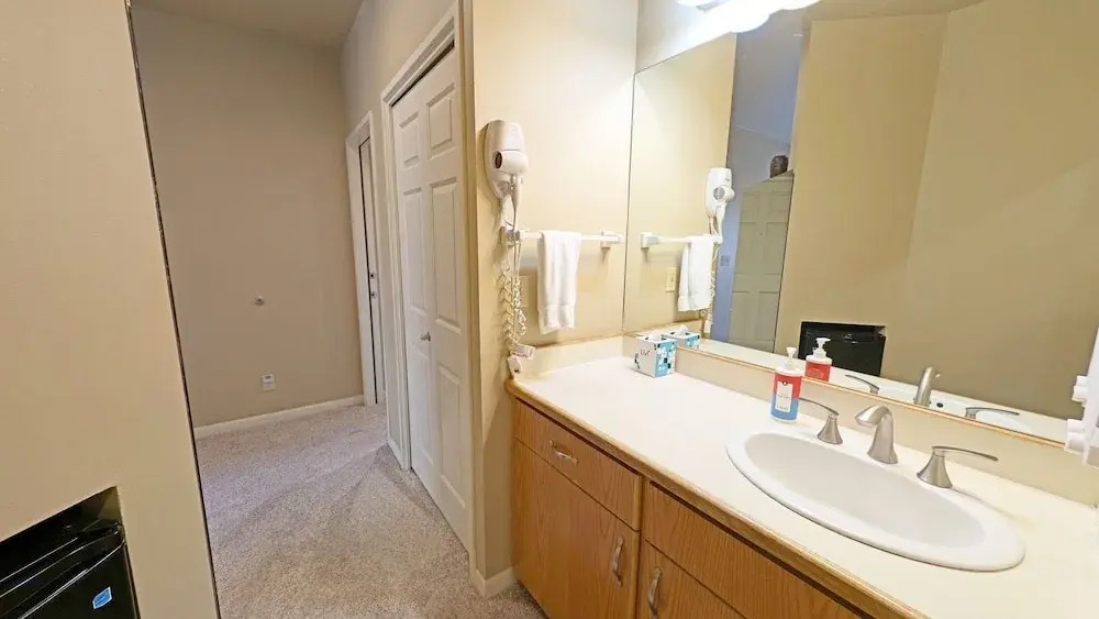 Mt Bachelor Village 324 B Sr 1 Bedroom Condo