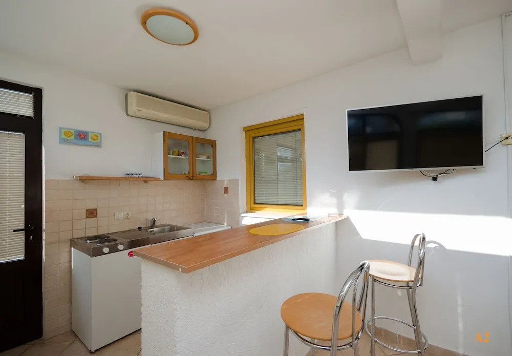 Apartments and Rooms Jaka