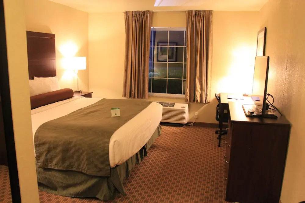 Castle Rock Inn & Suites - Quinter