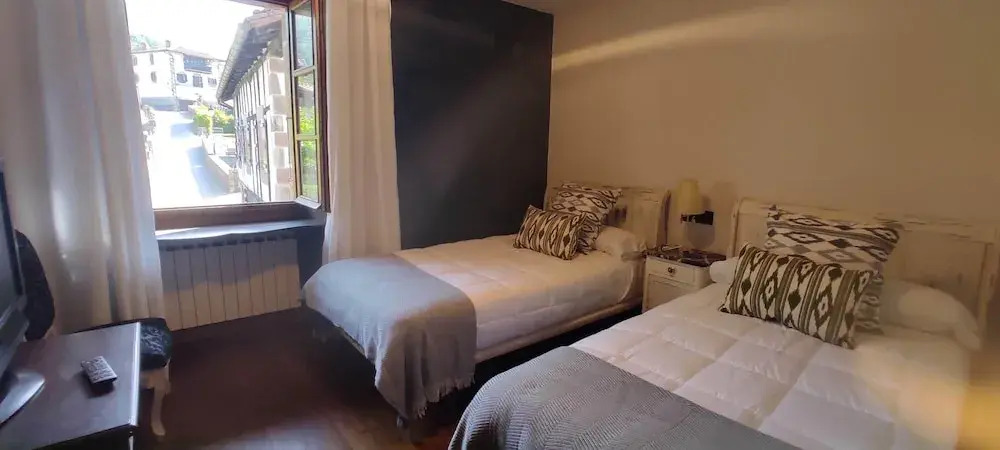 Hostal Mendaurpe