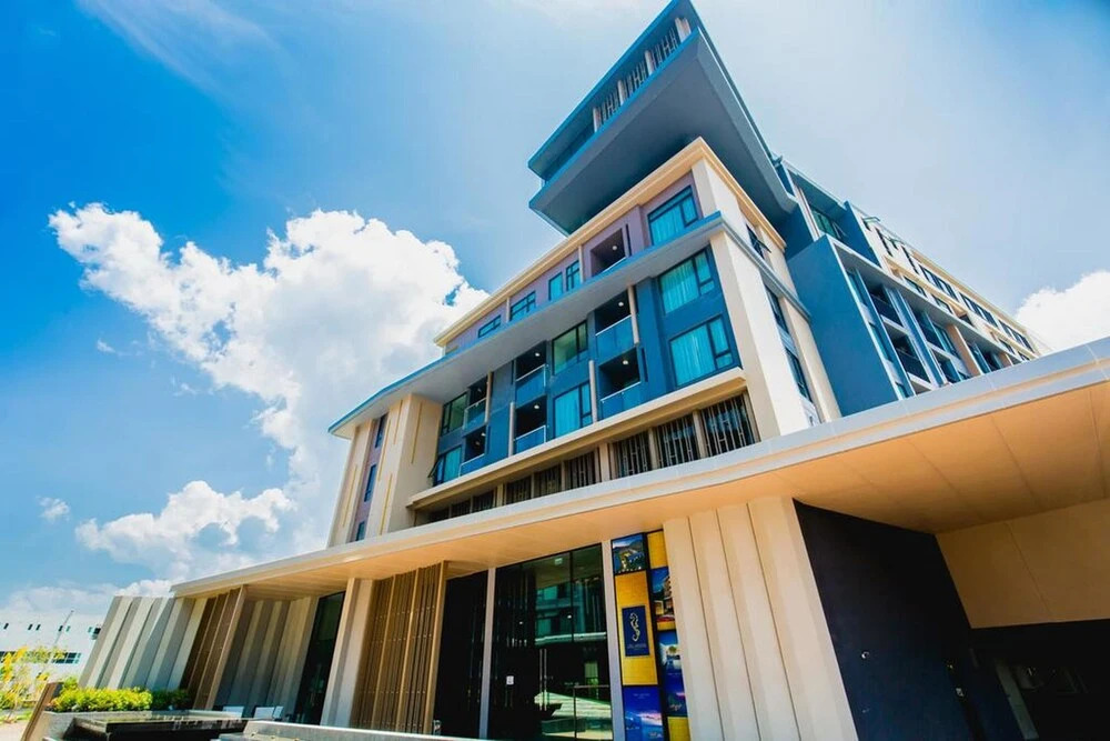 Aristo Resort Phuket 620 by Holy Cow