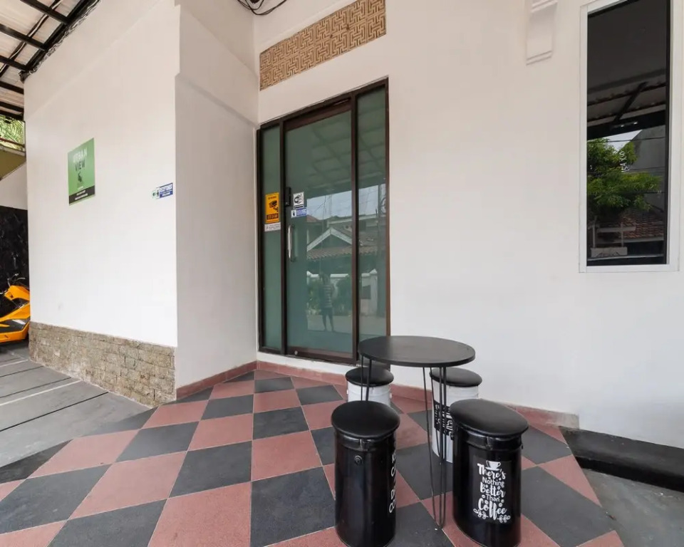 Urbanview Don Juan Pondok Gede by RedDoorz