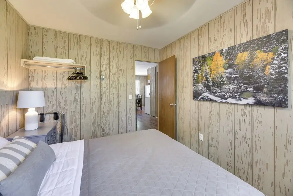 Cozy Cabin in Greer: Hike, Bike & Ski!