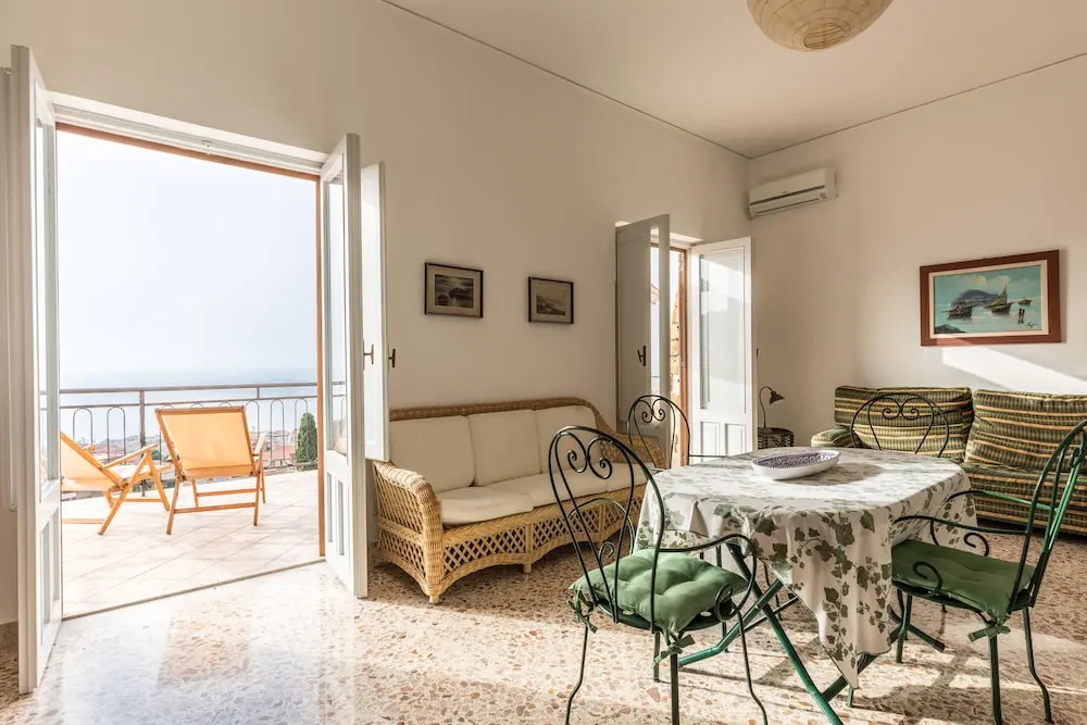 Terrazza di charme sul Golfo di Cefalù