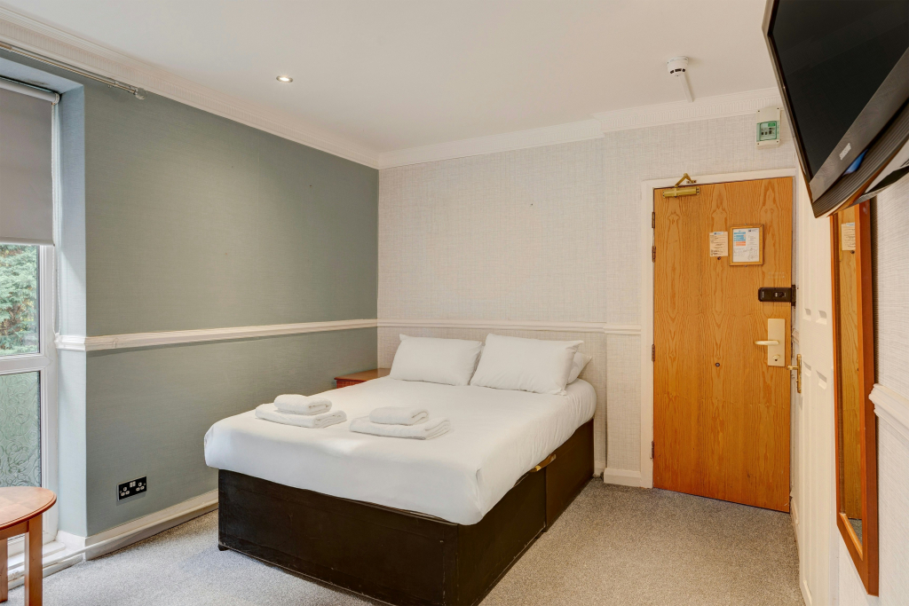 Liverpool Aigburth Hotel By Belvilla