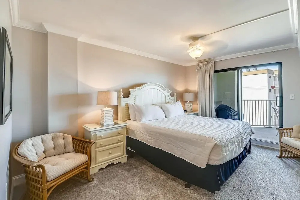 Inlet Reef 516 2 Bedroom Condo by RedAwning
