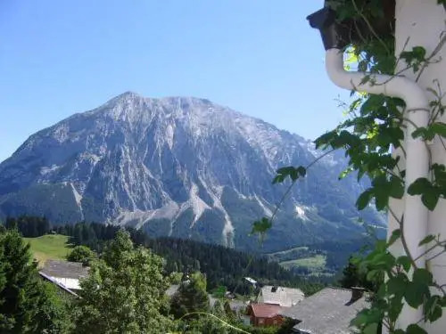 Hotel Pension Sonnenuhr