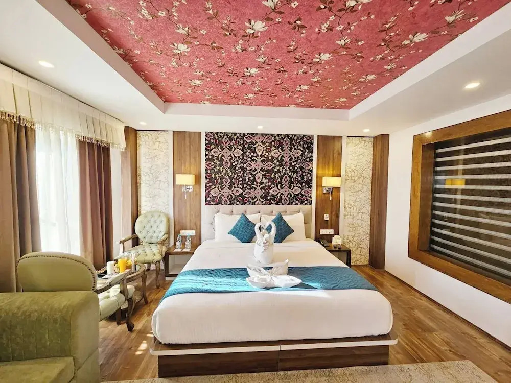 Walnut Creek Pahalgam
