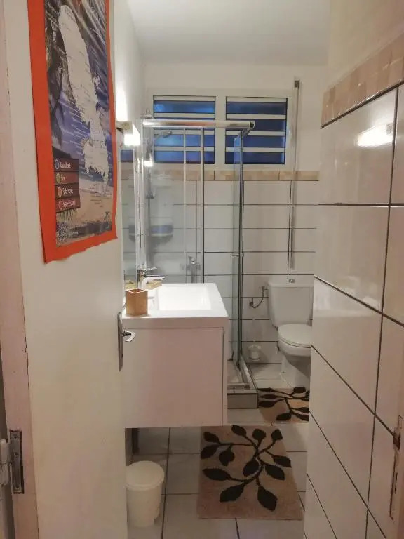 Studio Griyav- dans villa les Polycias