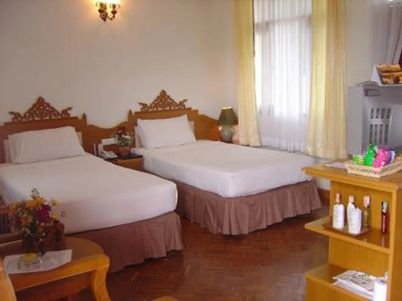 Drop In Club - Sunrise Hotel