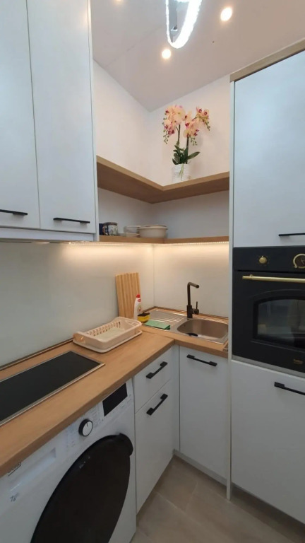 Luminous Apartment with Balcony near Budva Riviera