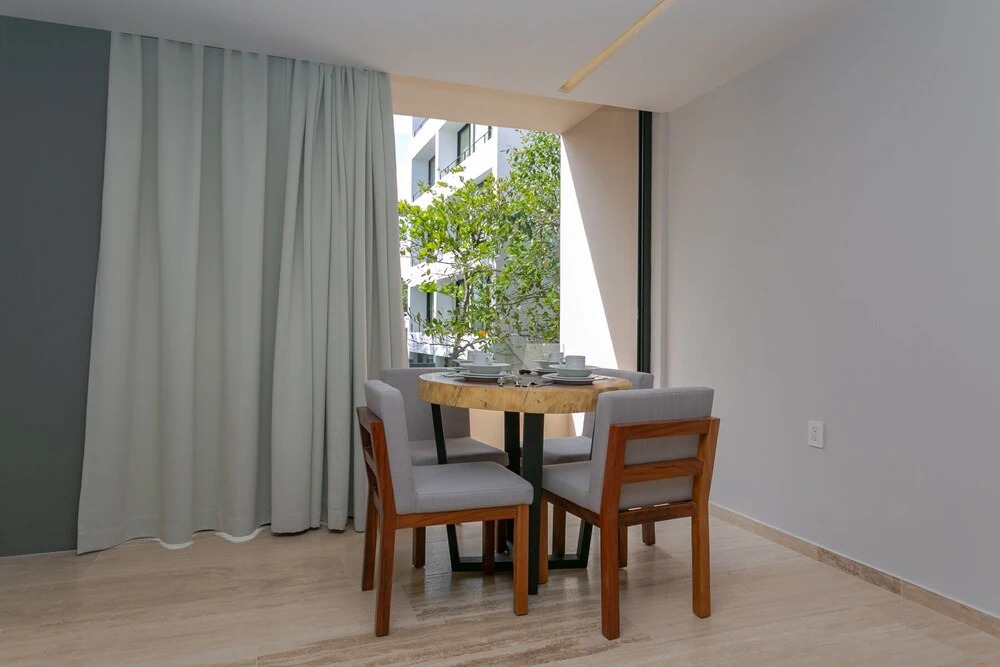 Kaab by the Beach. Condo with roofpool