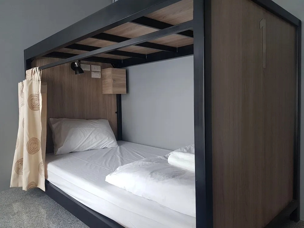SLEEP TO FLY HOTEL & HOSTEL suvarnabhumi airport