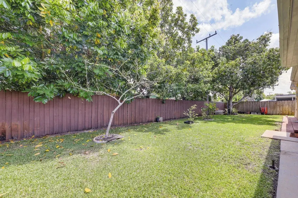 < 4 Mi to Hard Rock Stadium: Miramar Home w/ Bbq!