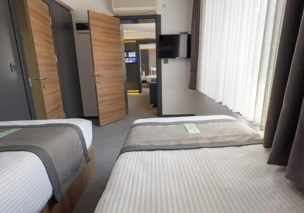 Sera Lake Center Hotel