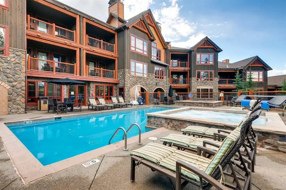 Breck_bluesky_502