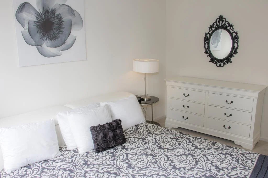 New York Area Modern Suites