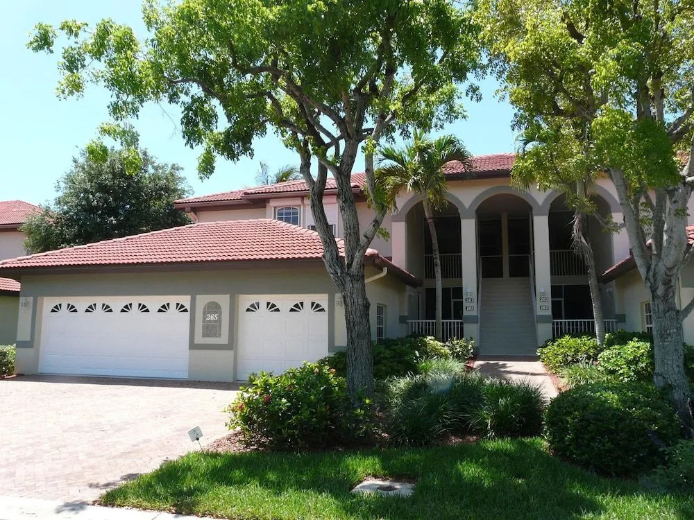 Quiet, Gated Community With Pool and Tennis Courts