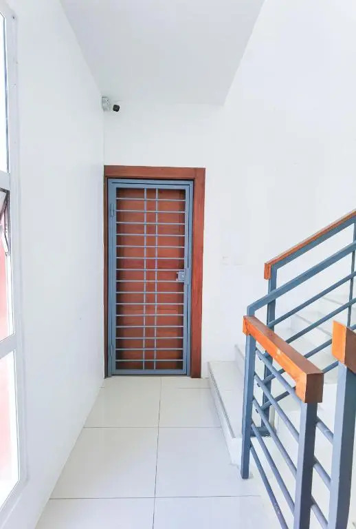 Se renta apartamento amueblado , ubicados en Santiago , 3 habitaciones , 2 bańos , 2 parqueo , área de juego y Piscina.