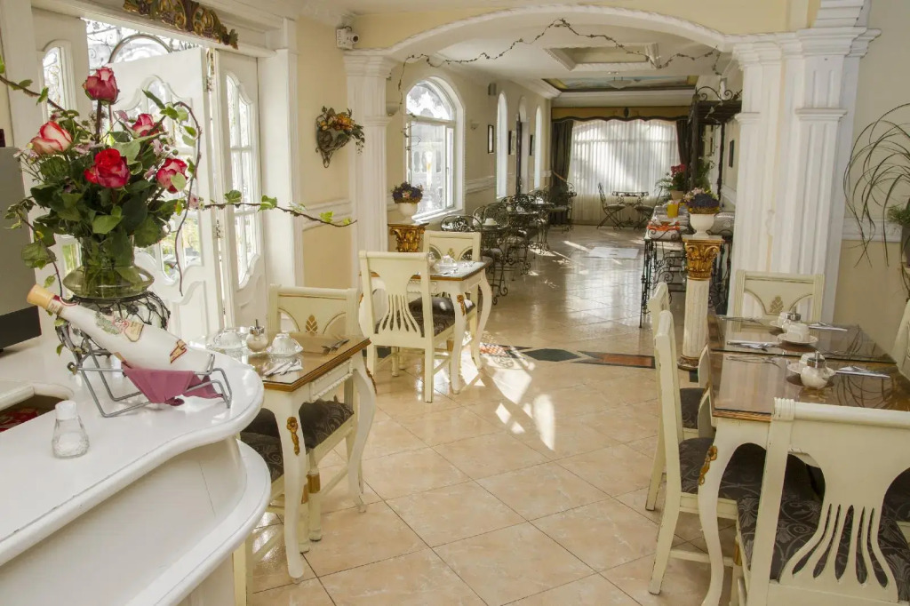 Eugenia Hotel