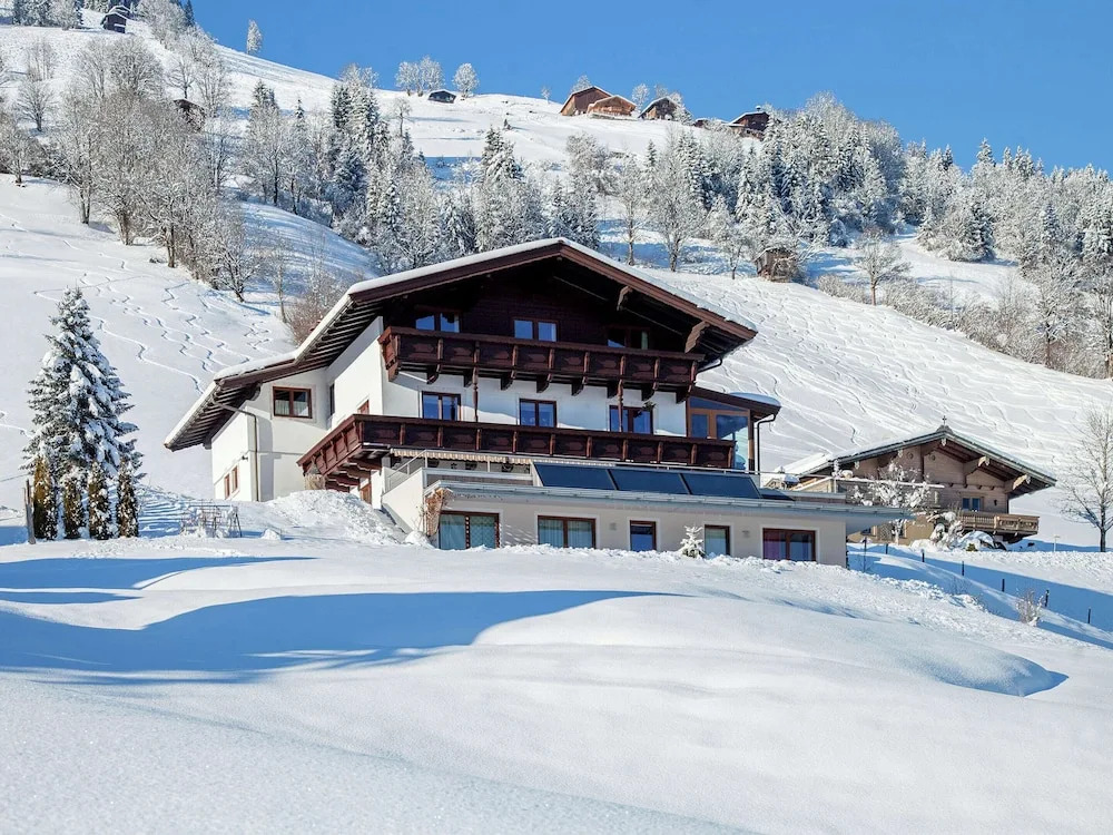 Apartment Brixen near Ski Lift