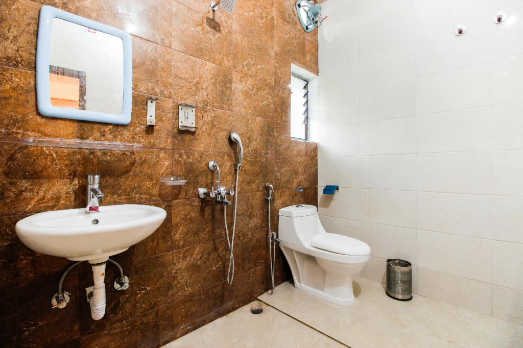 Collection O 36138 Aditya Guest House 1
