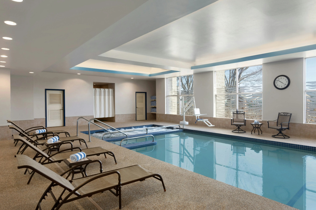 DoubleTree Suites by Hilton Hotel Boston - Cambridge