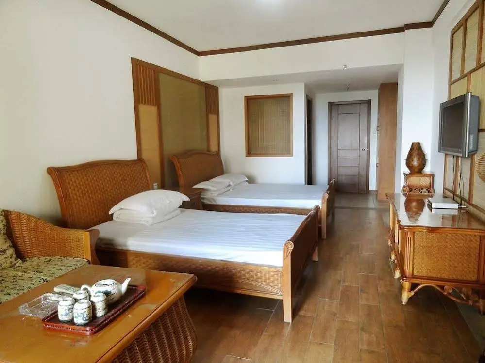 Crystal Blue Bay Vacation Hotel
