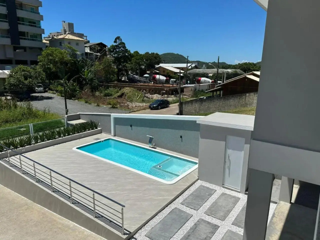 Casa 3 quartos praia de Bombas