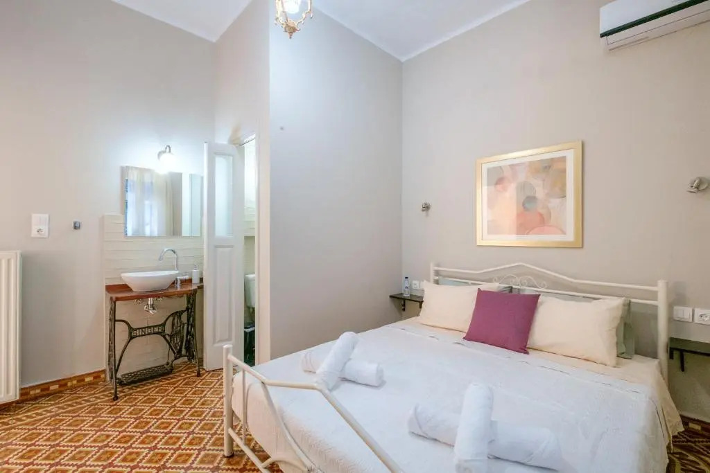 Grandmas Chic Home in Chania Venetian Harbor