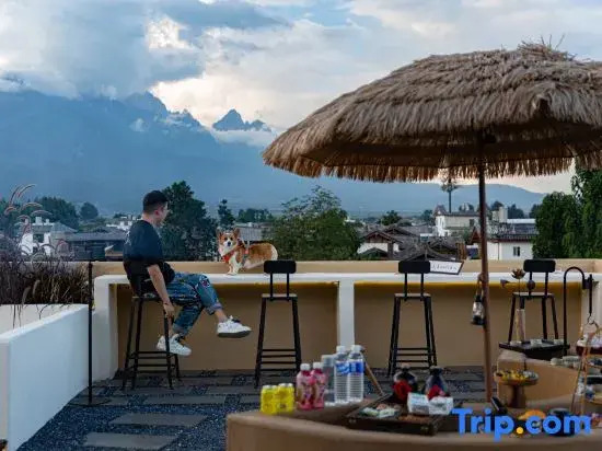 Xueyu Qieman Homestay (Baisha Ancient Town Branch)