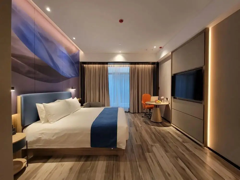 Shenzhen Naive S Hotel (Xili Metro Station Store)