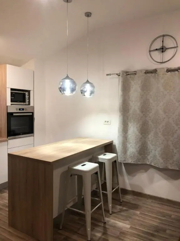 Ideal Holiday Apartment 2