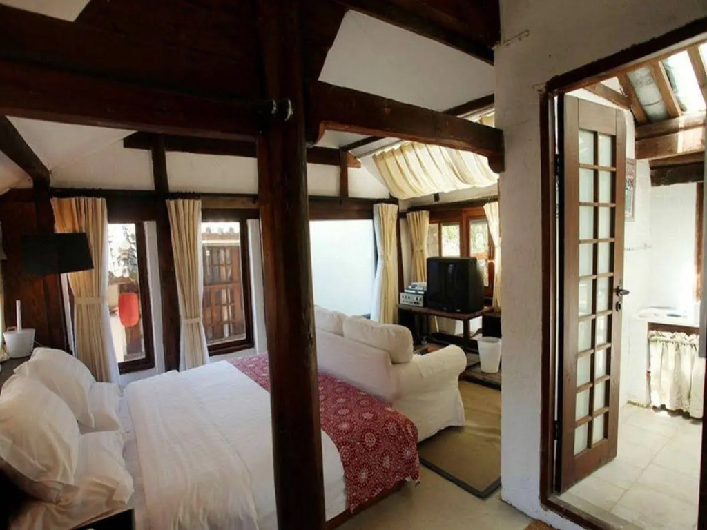 Lijiang Shu He Huanxi Inn