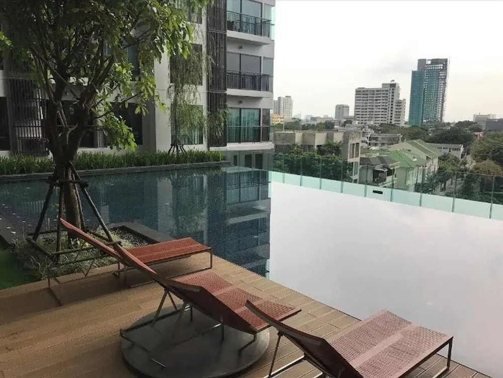 Luxurious 1-bedroom Apartment Near BTS Thonglor, Bangkok