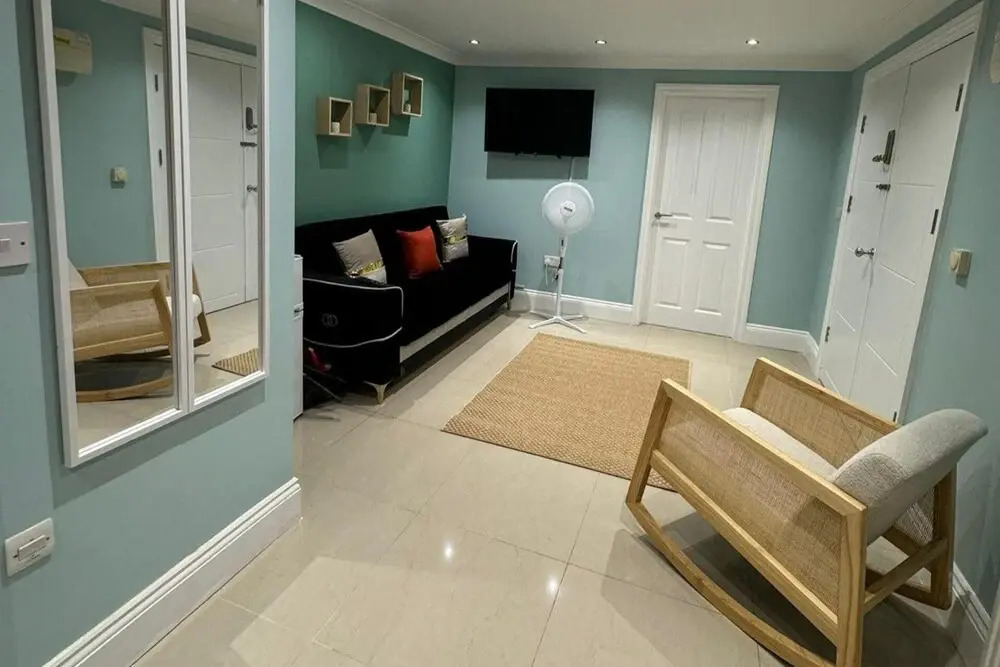 Park Avenue Luxury Apartment in London
