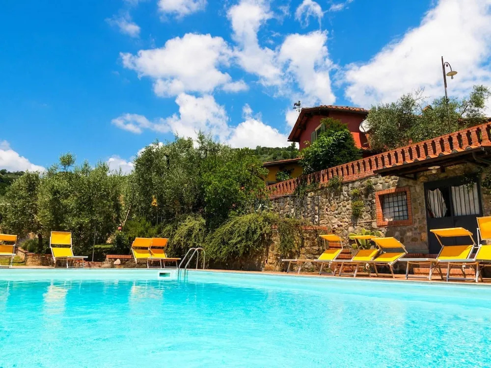 Nice Farmhouse in Montecatini Terme with Sauna & Hot Tub