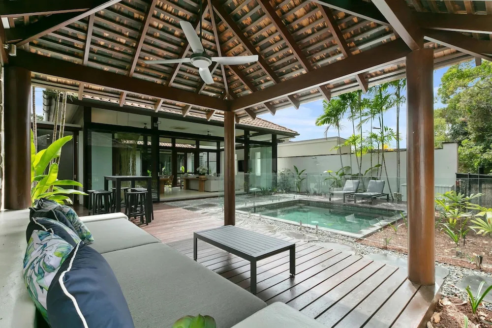Esprit 9 Palm Cove