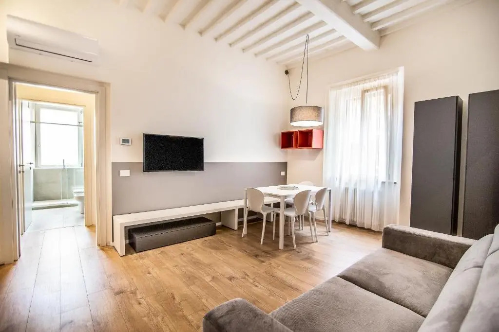 Leone Guest House