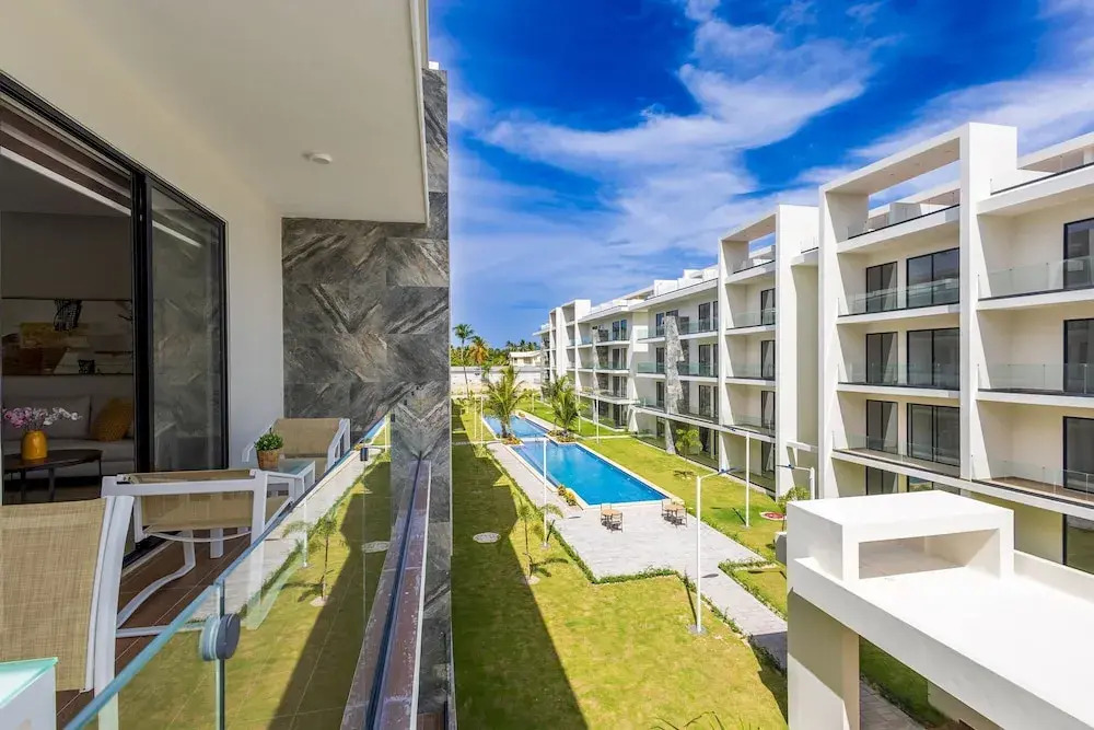 2BR Oasis in Eden Tropical - BBQ Pool Near Beach