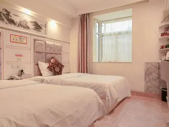 Anfeng Royal Hotel (Dahongshuixiang Branch)