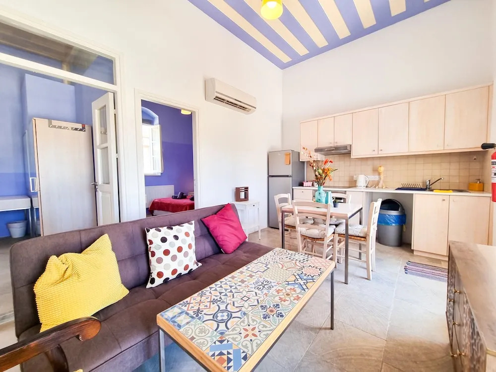 Village Charm with Pool Apartment at Skarinou