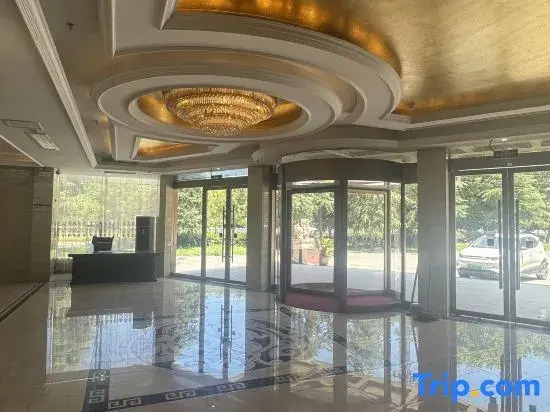 Wuwei Yifeng Hotel