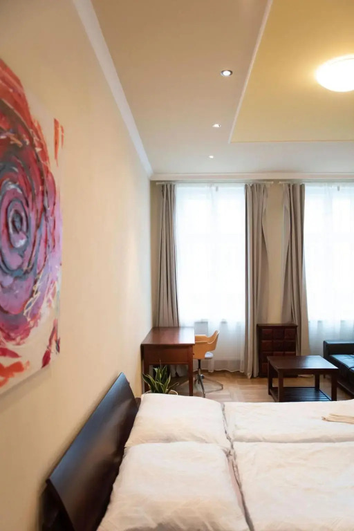 velký apartmán (145m2), v historickom centre Bratislavy na pešej zóne